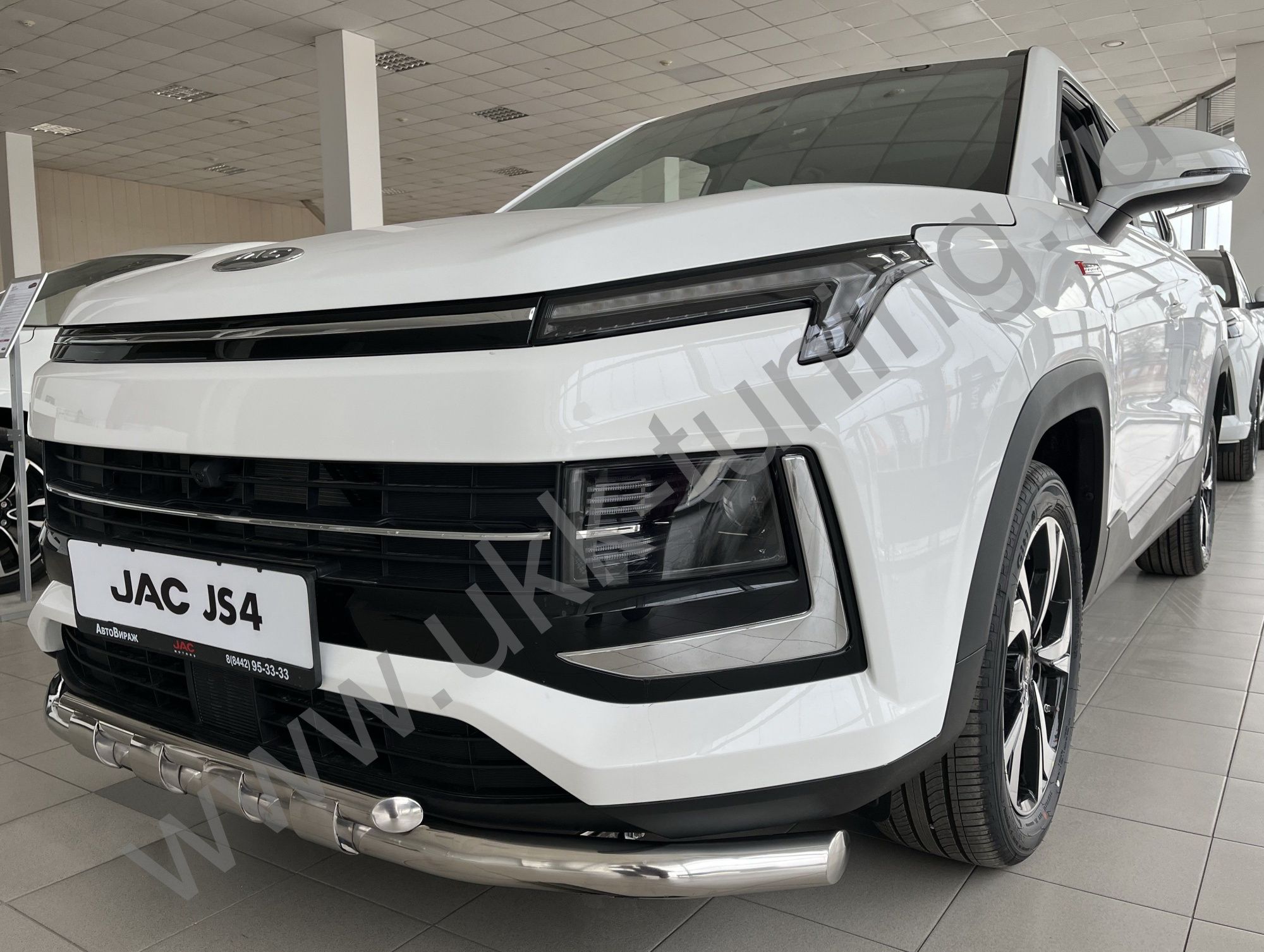 Защита переднего бампера двойная с перемычками JAC JS4 с 2022 Защита переднего бампера двойная с перемычками JAC JS4 с 2022