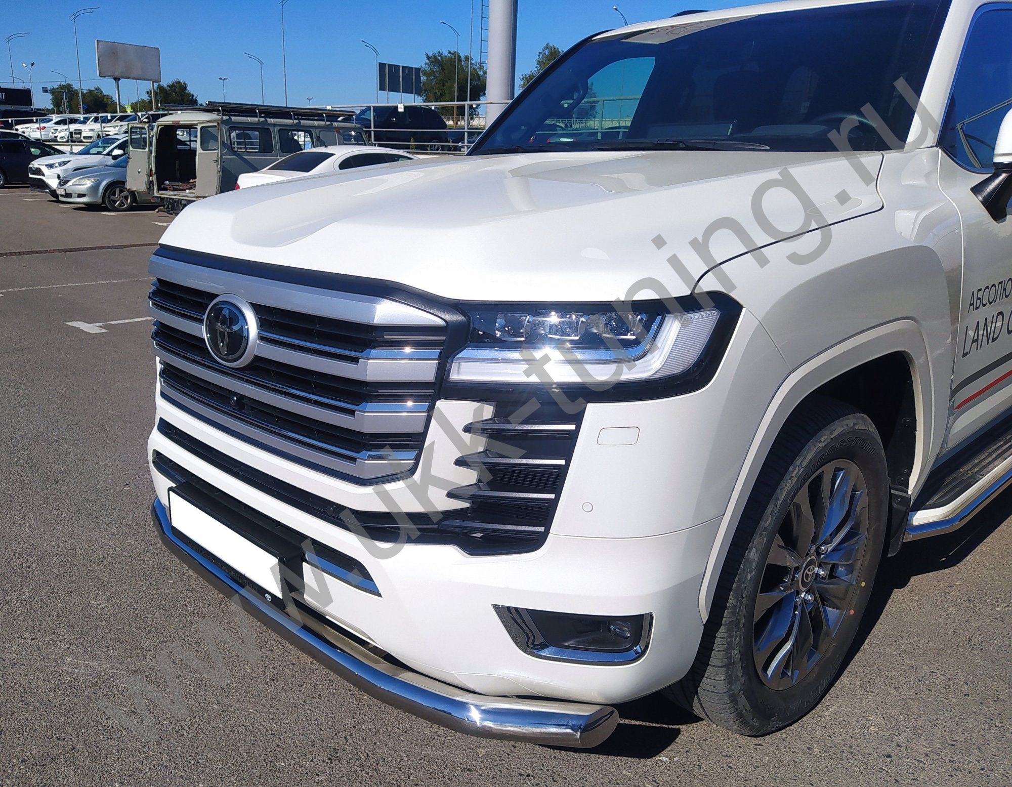 Защита переднего бампера Toyota Land Cruiser 300 c 2021 Защита переднего бампера Toyota Land Cruiser 300 c 2021