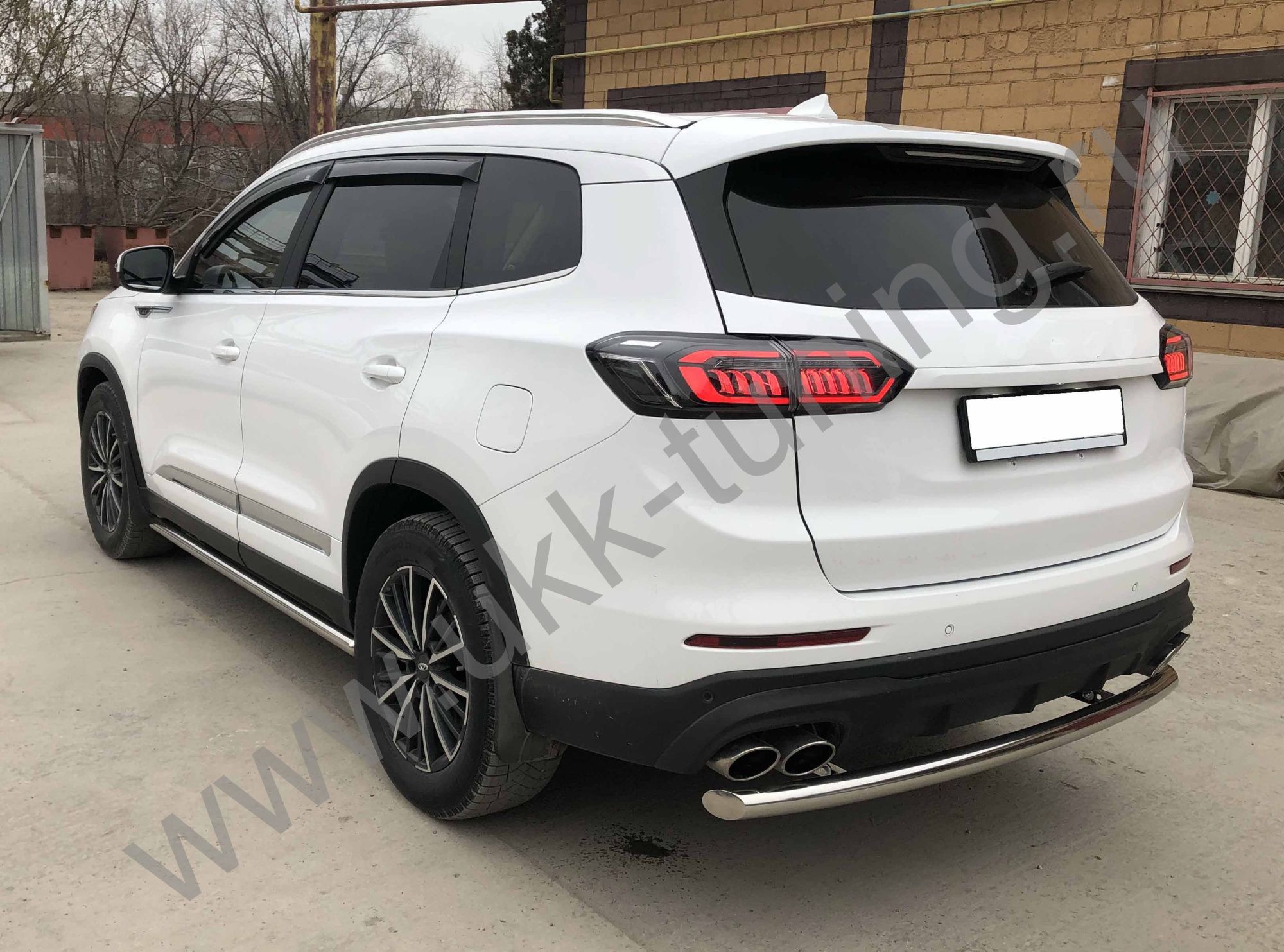 Защита заднего бампера Xcite X-Cross 8 с 2025