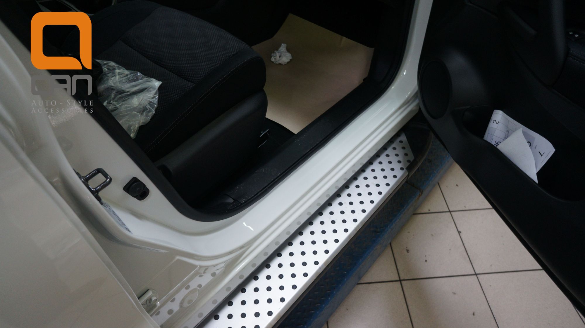 Пороги алюминиевые Nissan Qashqai с 2014 (Sapphire Silver)