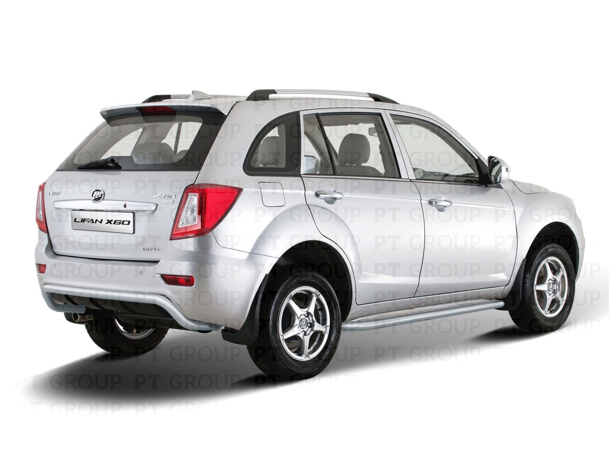 Боковые подножки Lifan X60 с 2012 с алюминиевой площадкой (серебро) Боковые подножки Lifan X60 с 2012 с алюминиевой площадкой (серебро)