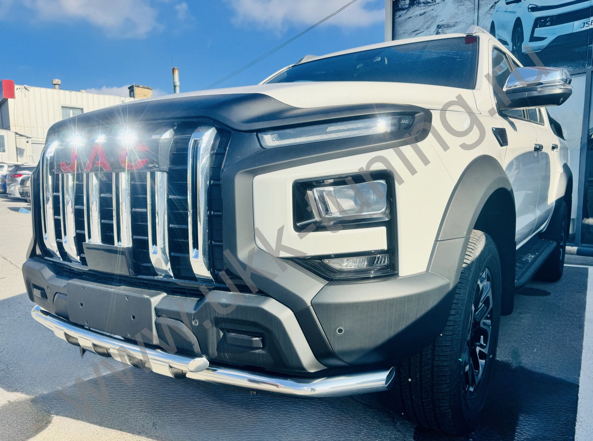 Защита переднего бампера двойная с перемычками JAC T9 с 2021