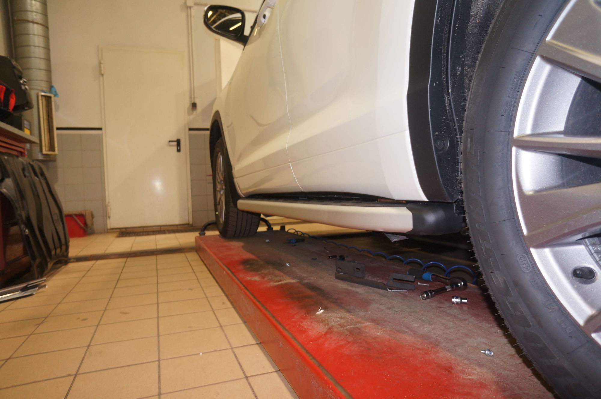 Пороги алюминиевые Alyans Toyota Highlander с 2014 Пороги алюминиевые Alyans Toyota Highlander с 2014