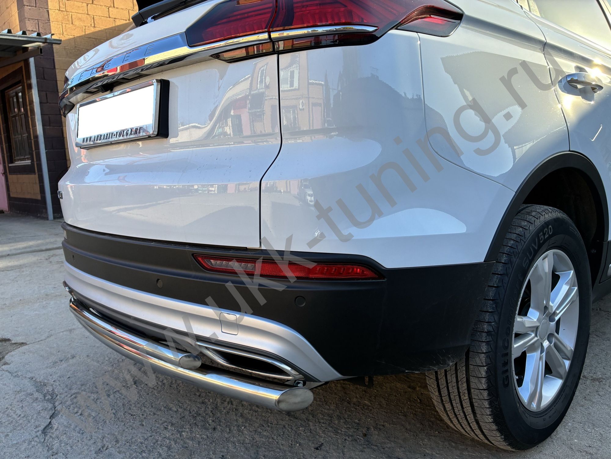 Защита заднего бампера двойная Geely Atlas Pro с 2021