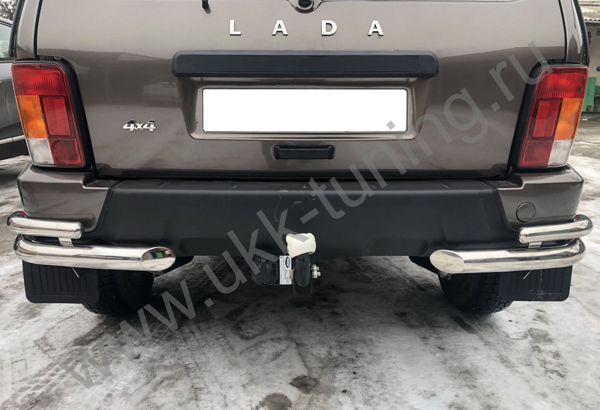Защита заднего бампера угловая двойная Lada Niva 2121 УРБАН с 2014 Защита заднего бампера угловая двойная Lada Niva 2121 УРБАН с 2014