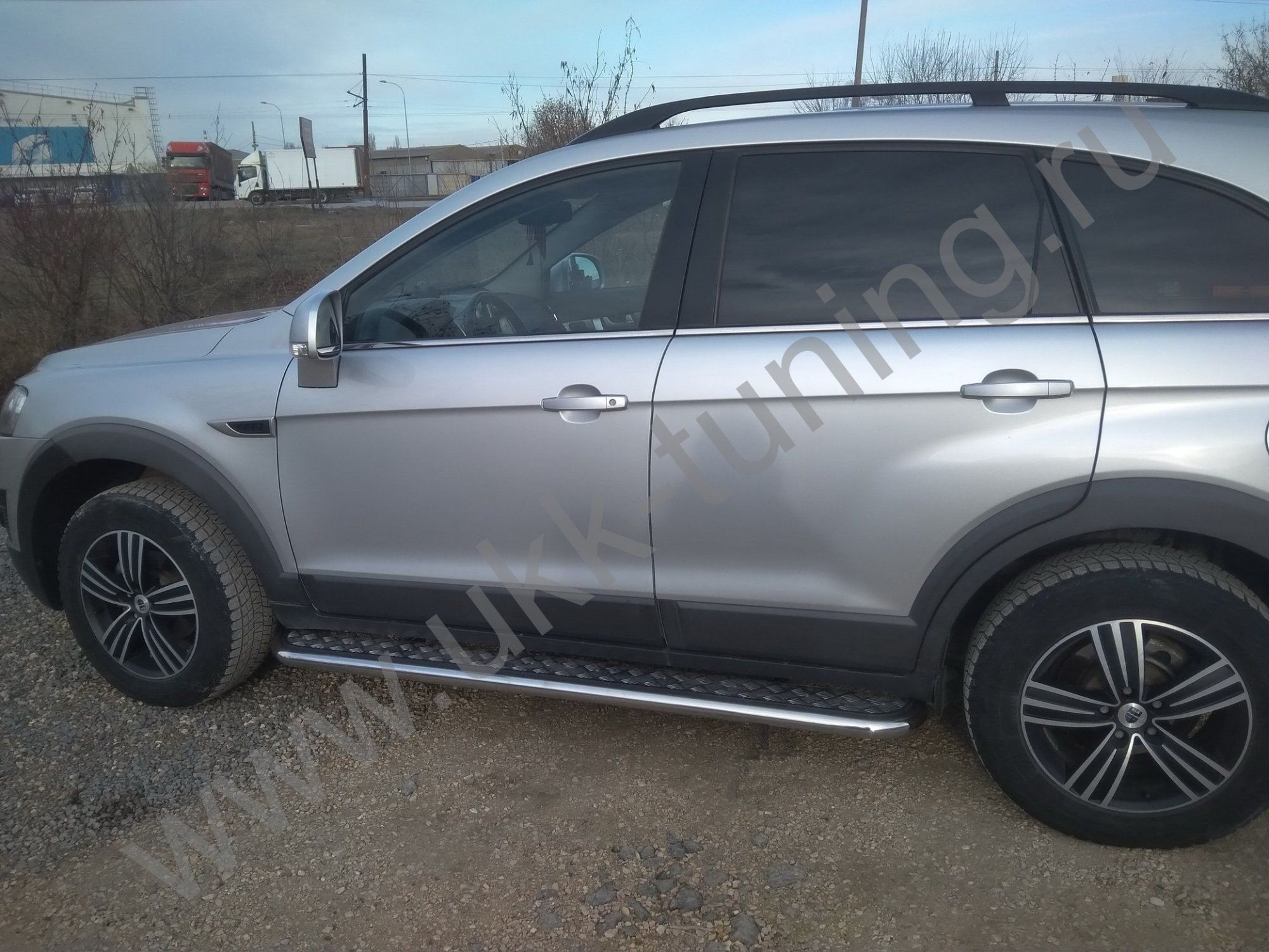 Пороги с накладным листом Chevrolet Captiva с 2012